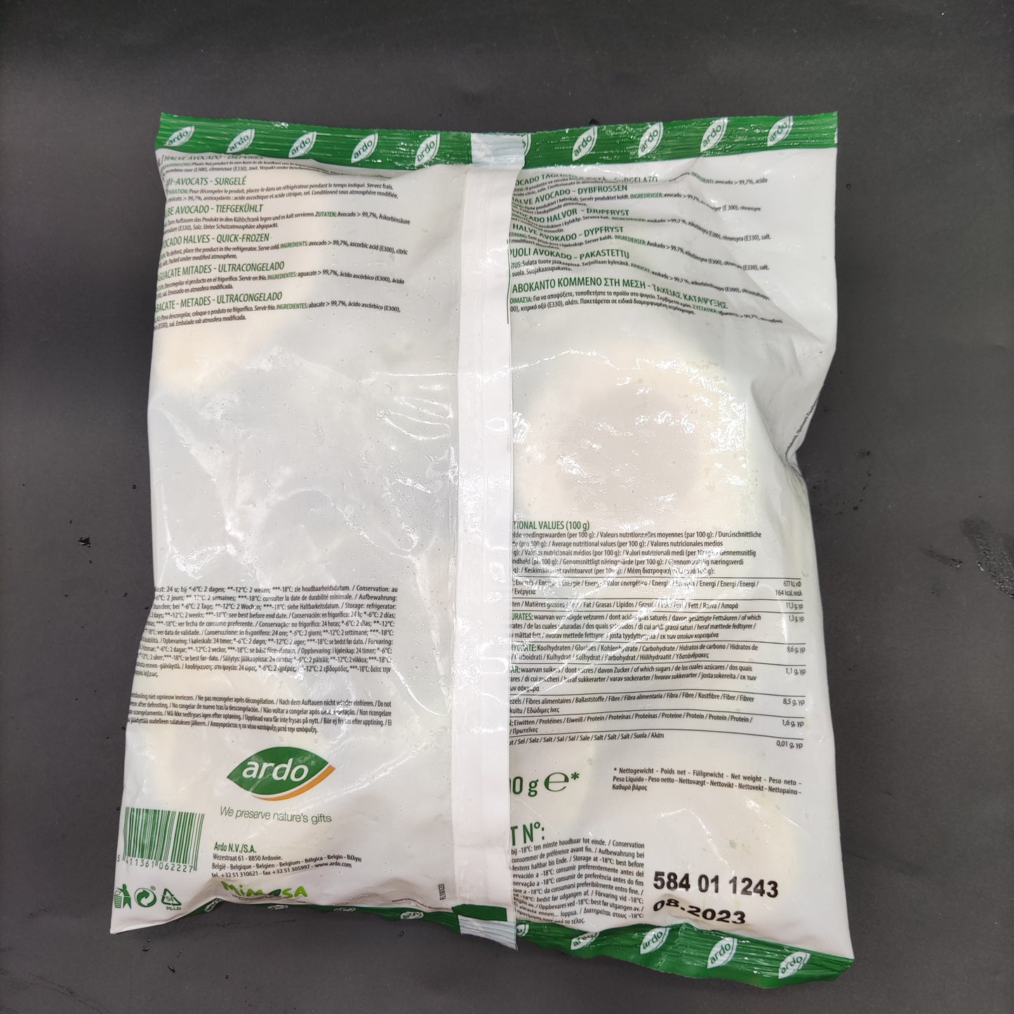 1kg Avocado half cut 比利士急凍牛油果 (去皮、去核、半開)